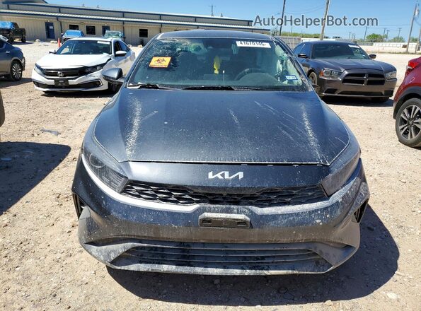 3KPF24AD4RE709631 2024 KIA FORTE Gray Widok z przodu