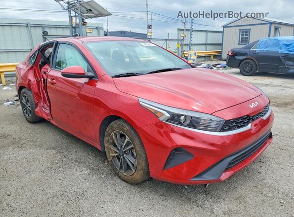 3KPF24AD4RE741298 2024 KIA FORTE Red Front right