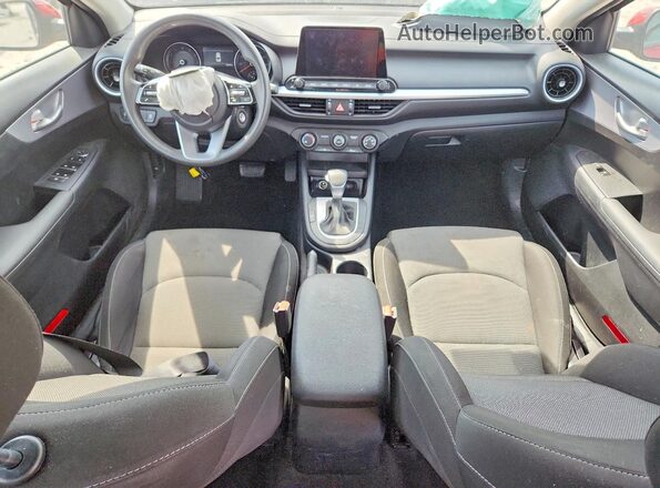 3KPF24AD4RE794356 2024 KIA FORTE Red Вид панелі приладів