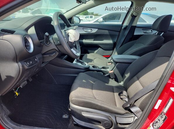 3KPF24AD4RE794356 2024 KIA FORTE Red Вид салону спереду