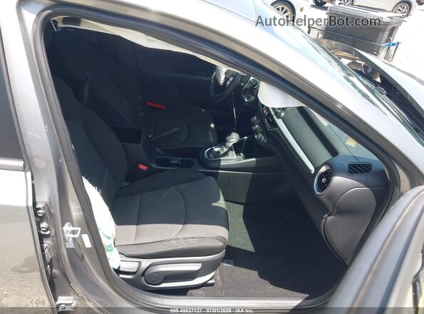3KPF24AD4RE809602 2024 KIA FORTE Gray Vista interior delantera