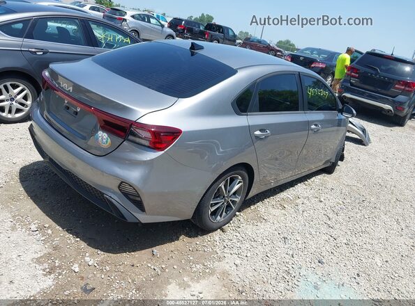 3KPF24AD4RE809602 2024 KIA FORTE Gray Trasero derecho