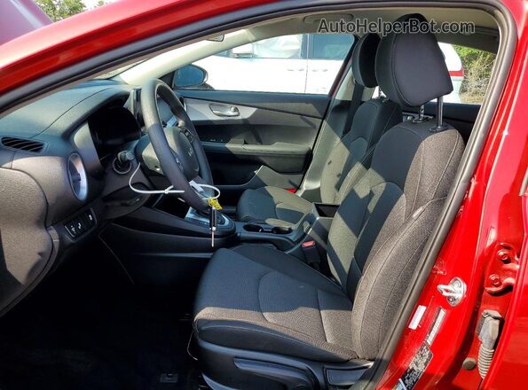 3KPF24AD4RE835682 2024 KIA FORTE Красный Вид салона спереди