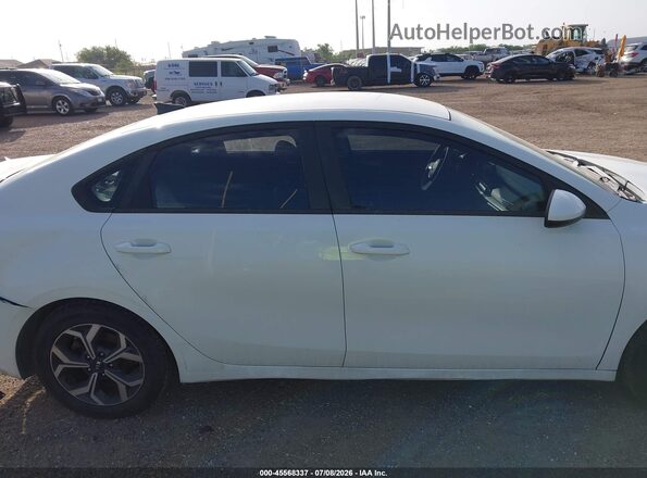 3KPF24AD5KE061268 2019 KIA FORTE White უკანა სალონის ხედი
