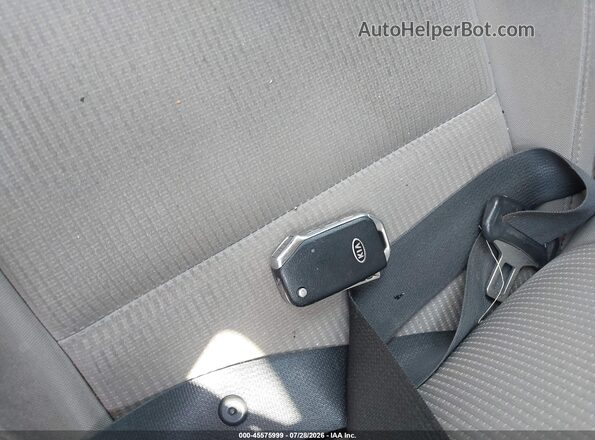 3KPF24AD5KE065305 2019 KIA FORTE Gray Vista del salpicadero