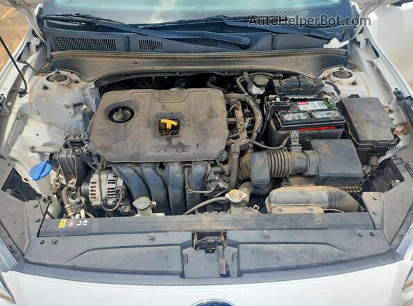 3KPF24AD5LE180178 2020 KIA FORTE White Вид задньої частини салону