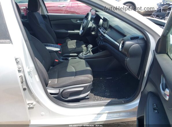 3KPF24AD5LE212501 2020 KIA FORTE Silver Вид салону спереду