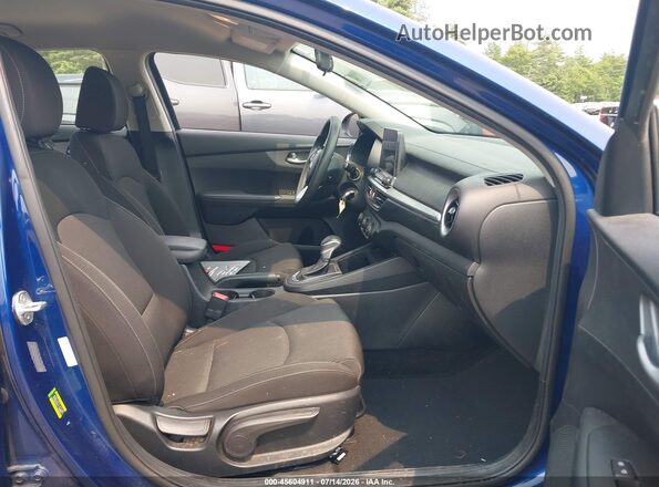 3KPF24AD5ME301261 2021 KIA FORTE Blue Widok wnętrza z przodu