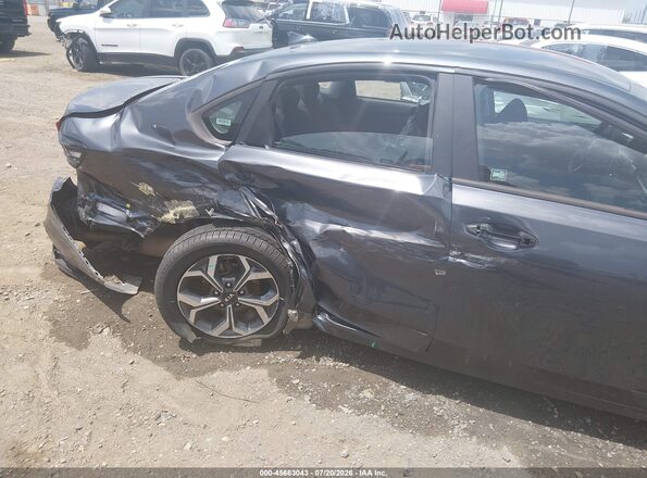 3KPF24AD5ME309165 2021 KIA FORTE Gray Front view