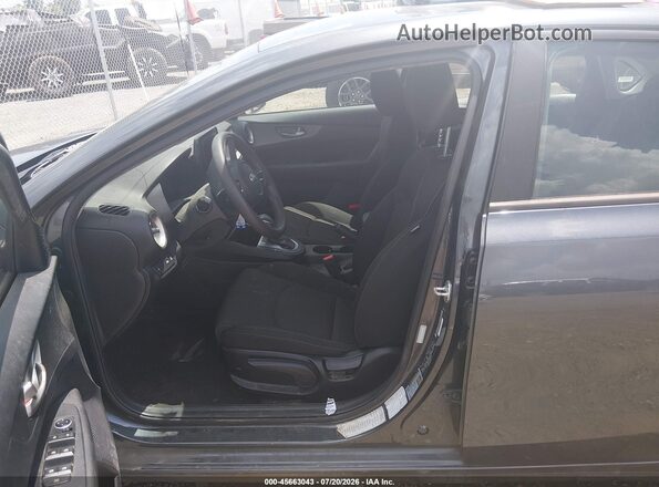 3KPF24AD5ME309165 2021 KIA FORTE Gray Front interior view