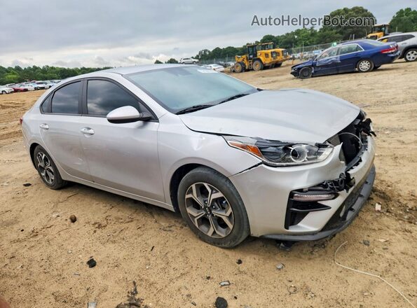 3KPF24AD5ME386800 2021 KIA FORTE Белый Передняя правая четверть