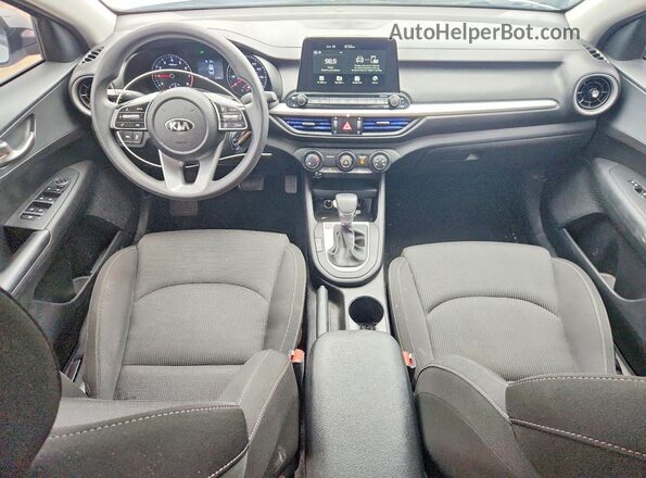 3KPF24AD5ME386800 2021 KIA FORTE Белый Вид панели приборов