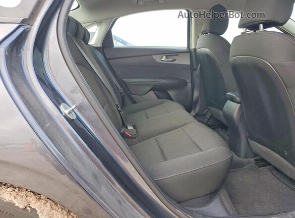 3KPF24AD5ME388272 2021 KIA FORTE Gray Vista de los asientos traseros