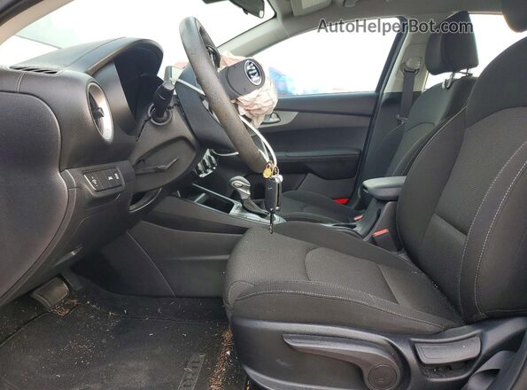3KPF24AD5ME388272 2021 KIA FORTE Gray Vista interior delantera
