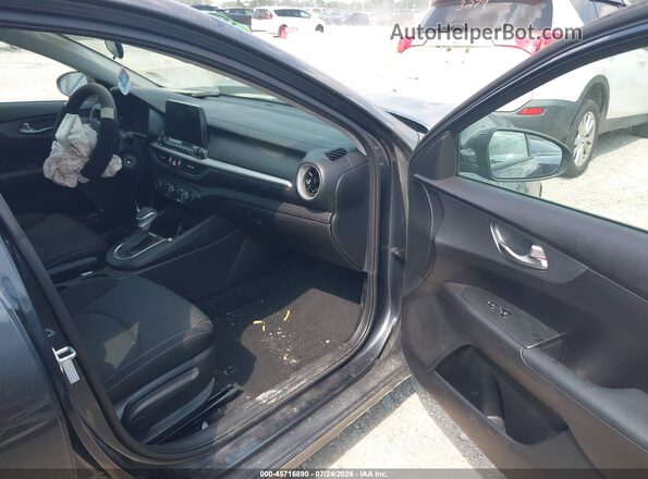 3KPF24AD5ME414630 2021 KIA FORTE Gray Вид салону спереду
