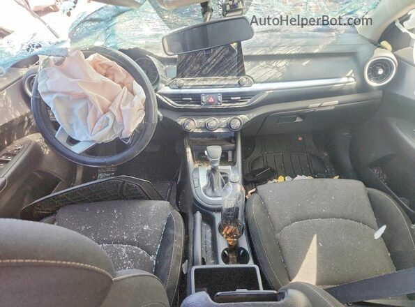 3KPF24AD5NE463814 2022 KIA FORTE Gray Widok deski rozdzielczej