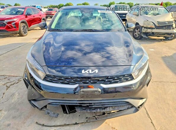 3KPF24AD5NE491712 2022 KIA FORTE Black Front view