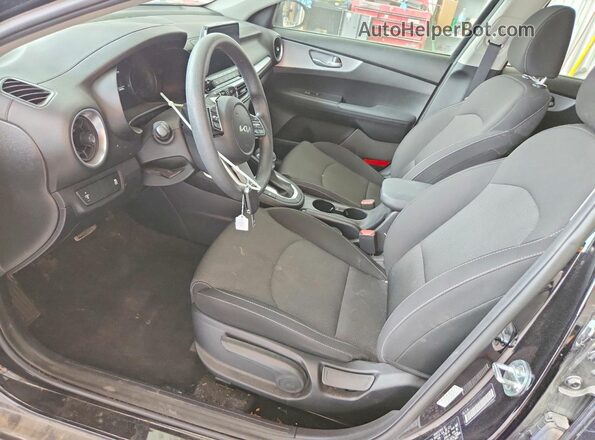 3KPF24AD5PE519186 2023 KIA FORTE Black Widok wnętrza z przodu