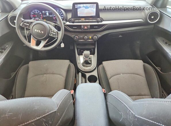 3KPF24AD5PE519186 2023 KIA FORTE Black Widok deski rozdzielczej