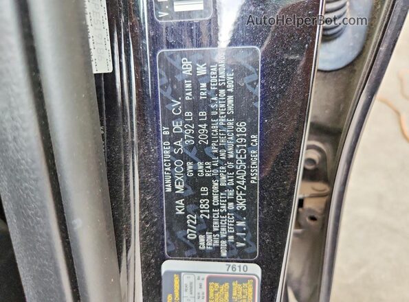 3KPF24AD5PE519186 2023 KIA FORTE Black Widok komory silnika