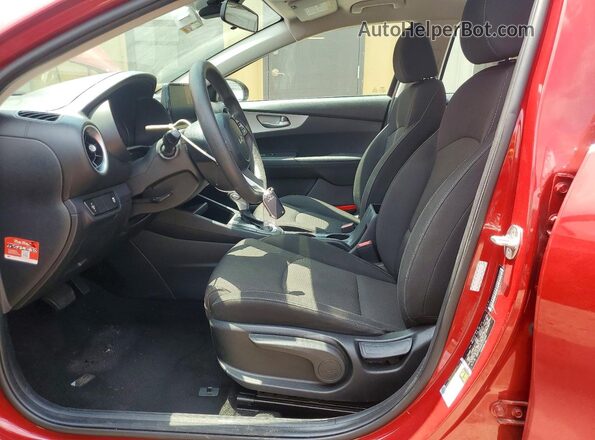 3KPF24AD5PE570249 2023 KIA FORTE Red წინა სალონის ხედი