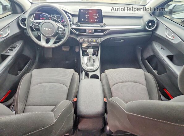 3KPF24AD5PE585981 2023 KIA FORTE White წინა პანელის ხედი