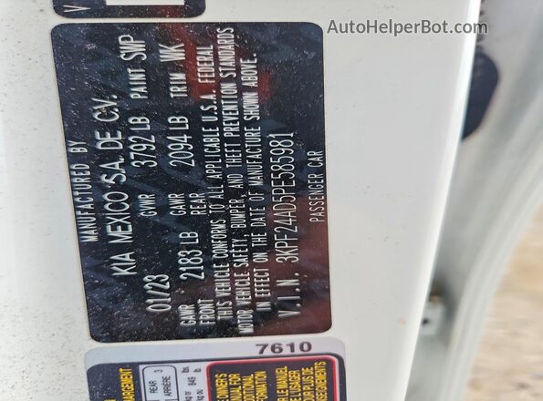3KPF24AD5PE585981 2023 KIA FORTE White ძრავის განყოფილების ხედი