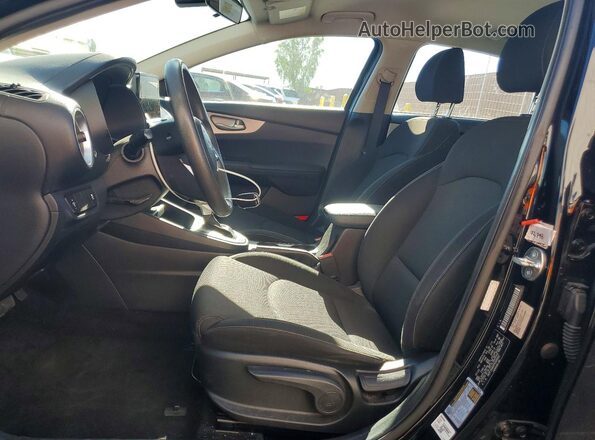 3KPF24AD5PE666902 2023 KIA FORTE Black Widok wnętrza z przodu