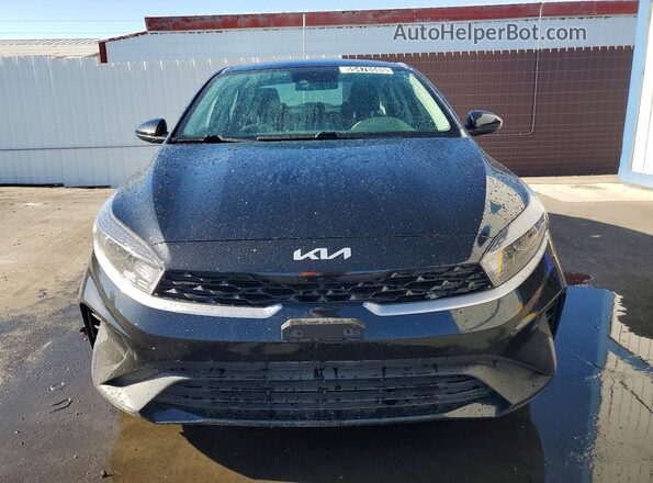 3KPF24AD5PE666902 2023 KIA FORTE Black Widok z przodu
