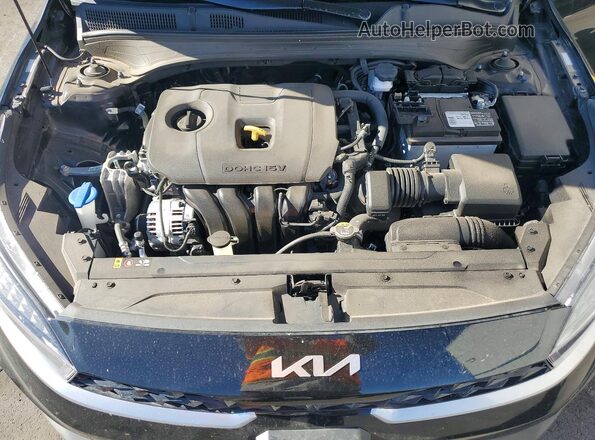 3KPF24AD5PE666902 2023 KIA FORTE Black Widok wnętrza z tyłu