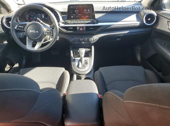 3KPF24AD5PE666902 2023 KIA FORTE Black Widok deski rozdzielczej