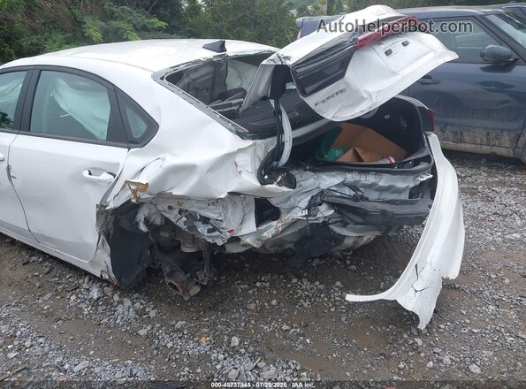 3KPF24AD5PE676829 2023 KIA FORTE Белый Вид спереди