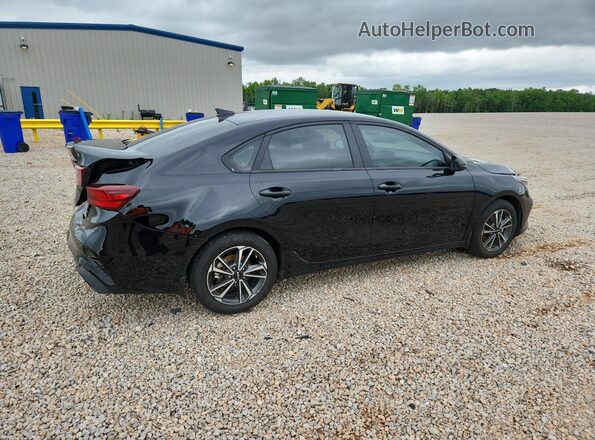 3KPF24AD5RE734960 2024 KIA FORTE Black Trasero derecho