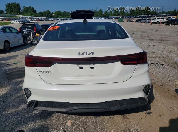 3KPF24AD5RE797184 2024 KIA FORTE Серый Вид сзади