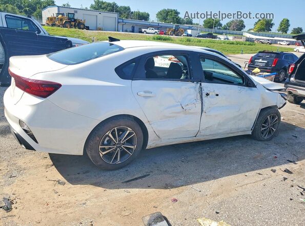 3KPF24AD5RE797184 2024 KIA FORTE Серый Задняя правая четверть