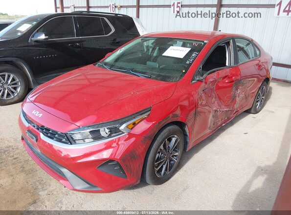 3KPF24AD5RE808202 2024 KIA FORTE Red Vista tres cuartos delantera izquierda