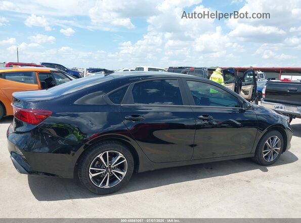 3KPF24AD5RE816834 2024 KIA FORTE Черный Вид задней части салона