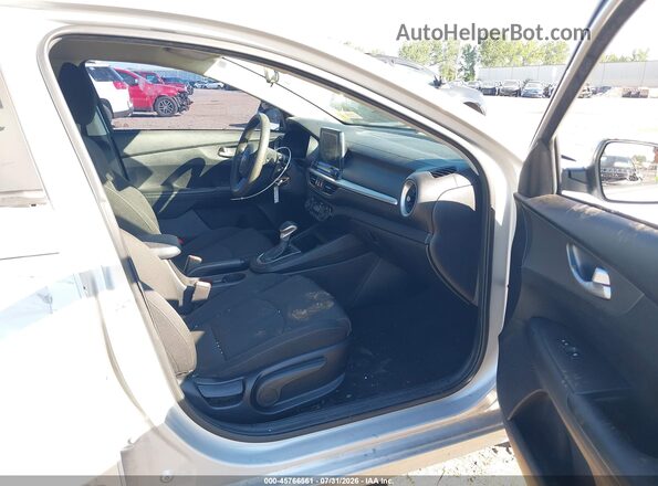 3KPF24AD6KE102880 2019 KIA FORTE Silver Vista interior delantera