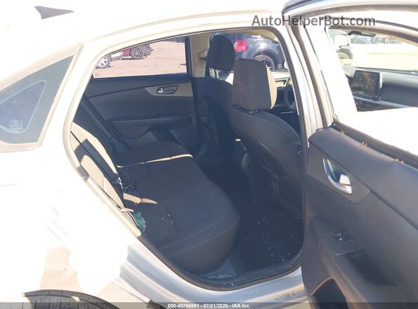 3KPF24AD6KE102880 2019 KIA FORTE Silver Vista de la etiqueta del VIN