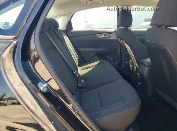 3KPF24AD6LE198513 2020 KIA FORTE Black Widok tylnych siedzeń