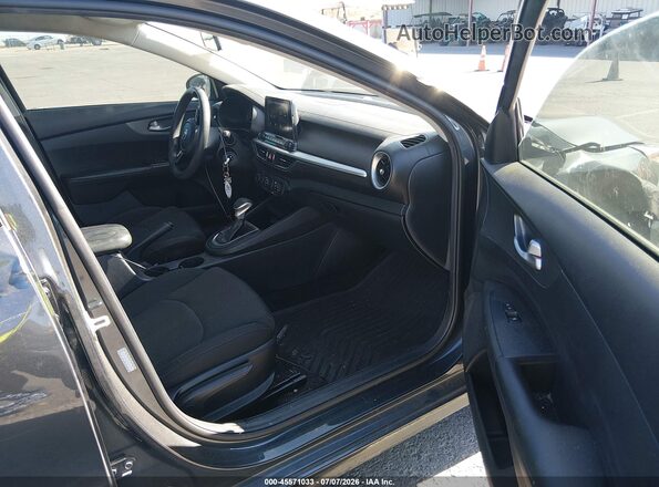 3KPF24AD6ME267895 2021 KIA FORTE Gray Вид салону спереду
