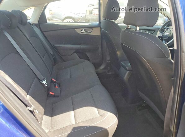3KPF24AD6ME385736 2021 KIA FORTE Blue Հետևի նստատեղերի տեսք