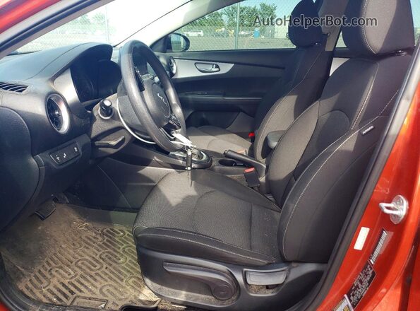 3KPF24AD6NE417358 2022 KIA FORTE Оранжевый Вид салона спереди