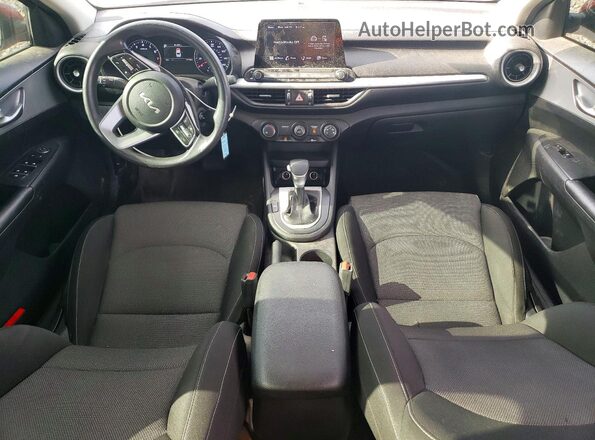 3KPF24AD6NE417358 2022 KIA FORTE Оранжевый Вид панели приборов
