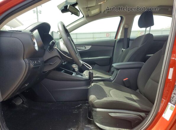 3KPF24AD6NE433897 2022 KIA FORTE Оранжевый Вид салона спереди