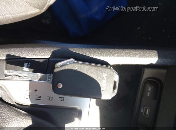 3KPF24AD6NE440428 2022 KIA FORTE White Առջևի վահանակի տեսք