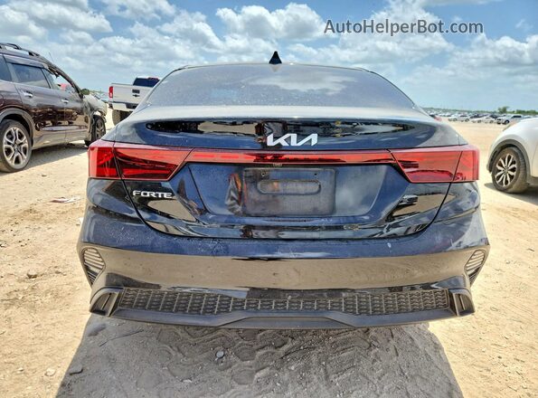 3KPF24AD6NE461408 2022 KIA FORTE Черный Вид сзади