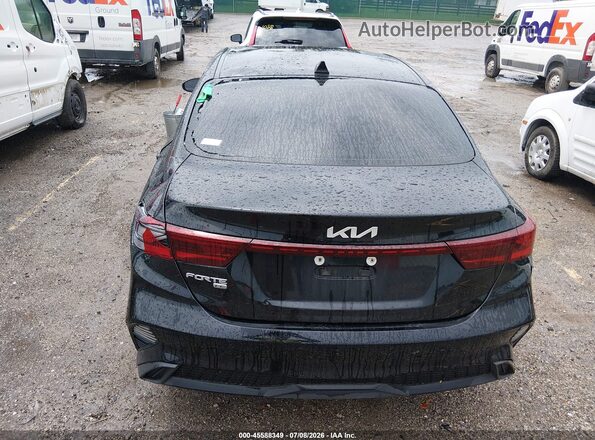 3KPF24AD6PE588999 2023 KIA FORTE Черный Вид спереди