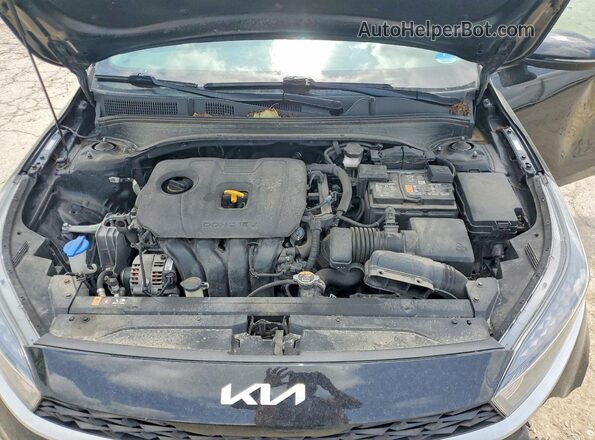 3KPF24AD6RE698583 2024 KIA FORTE Black Rear interior view