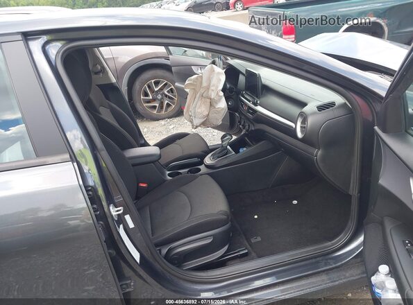 3KPF24AD6RE755025 2024 KIA FORTE Gray Vista interior delantera